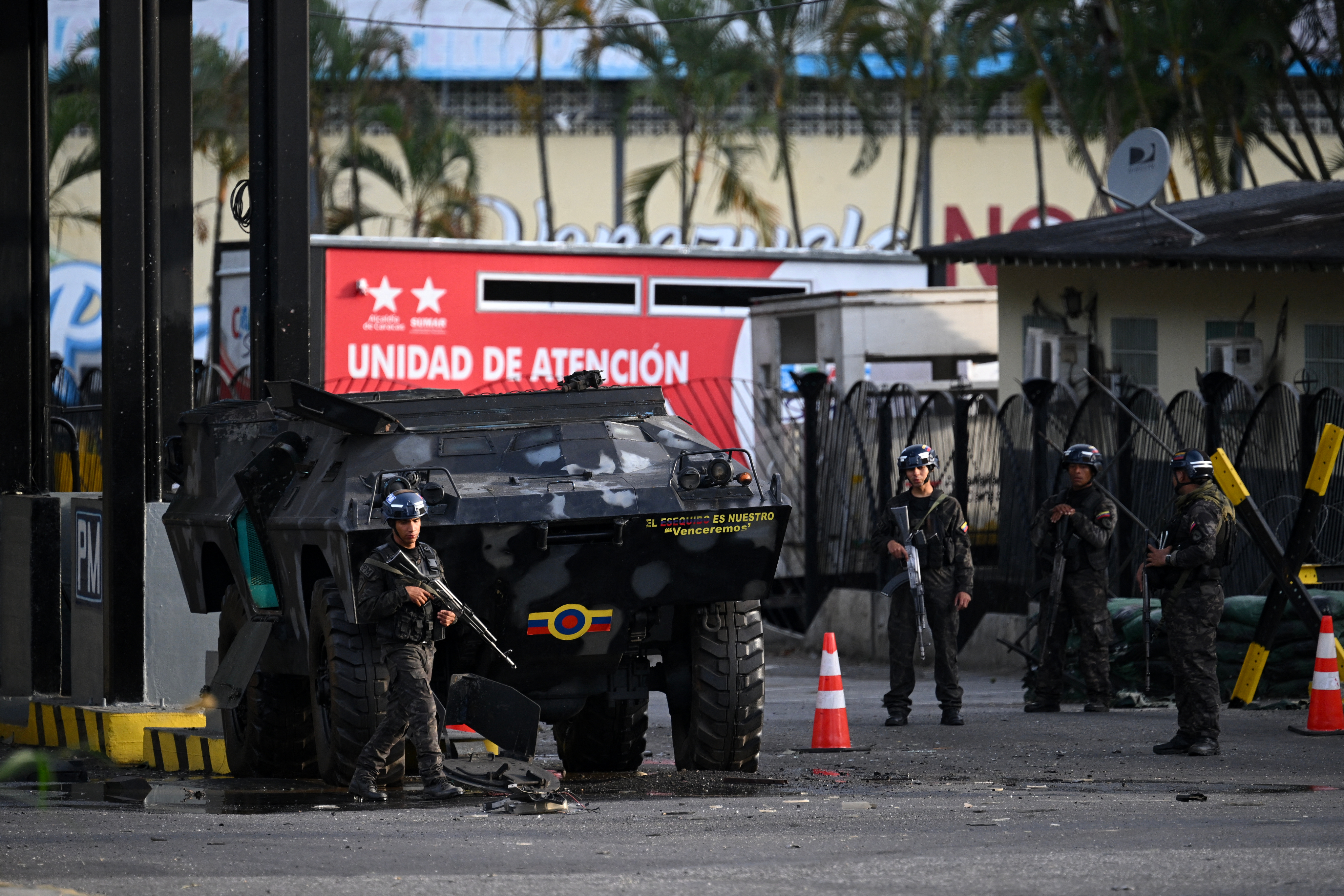 Members of the National Guard stand guard at Fuerte Tiuna